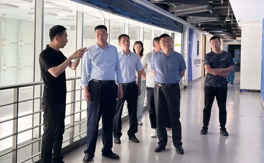 魯西南化工聯(lián)盟一行蒞臨黑馬數(shù)字技術(shù)集團(tuán)調(diào)